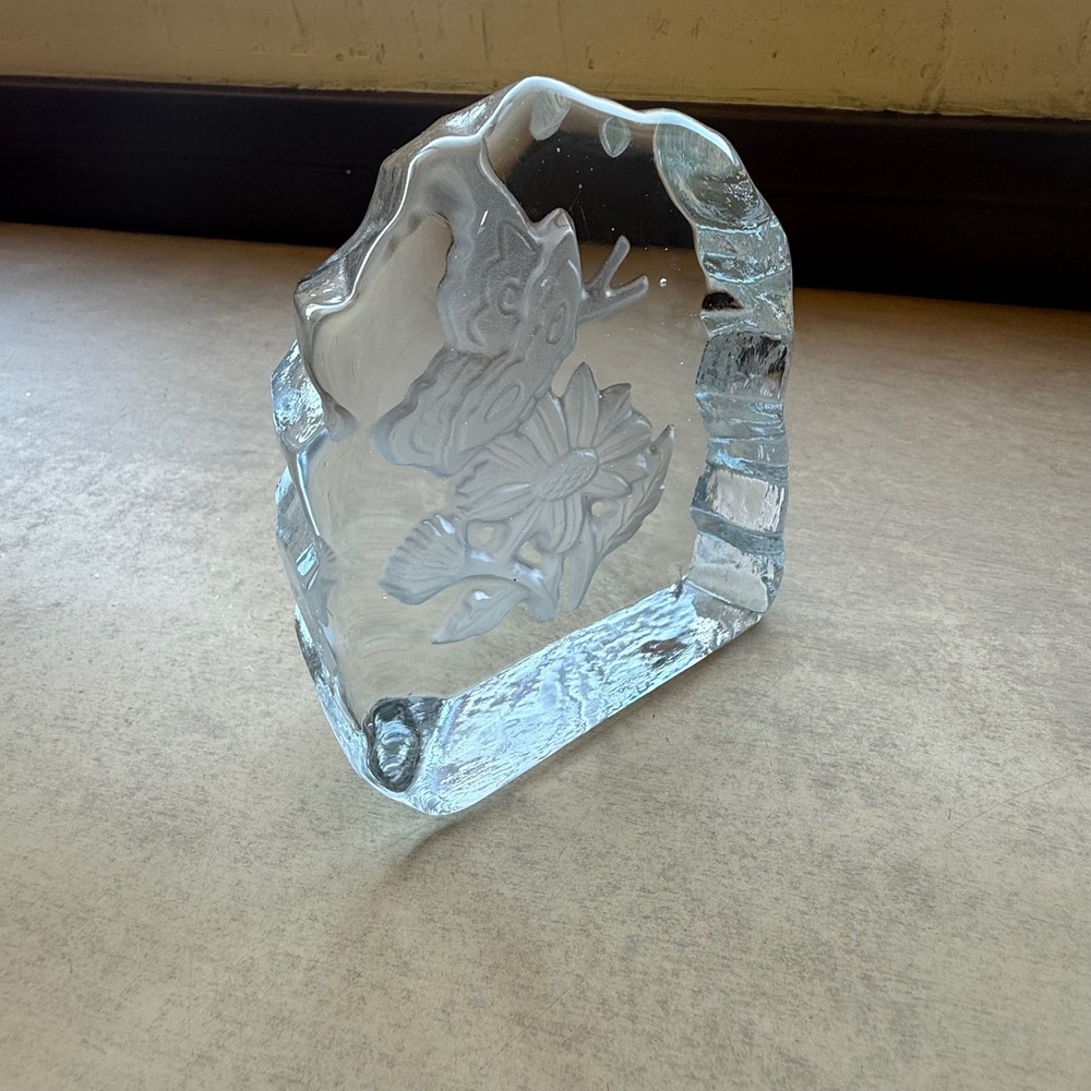 Price Import Crystal Butterfly Flower Paperweight Frosted Glass 4in ReadDescript - Picture 5 of 16